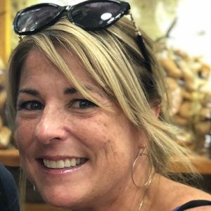 Meet your Posher, Debra